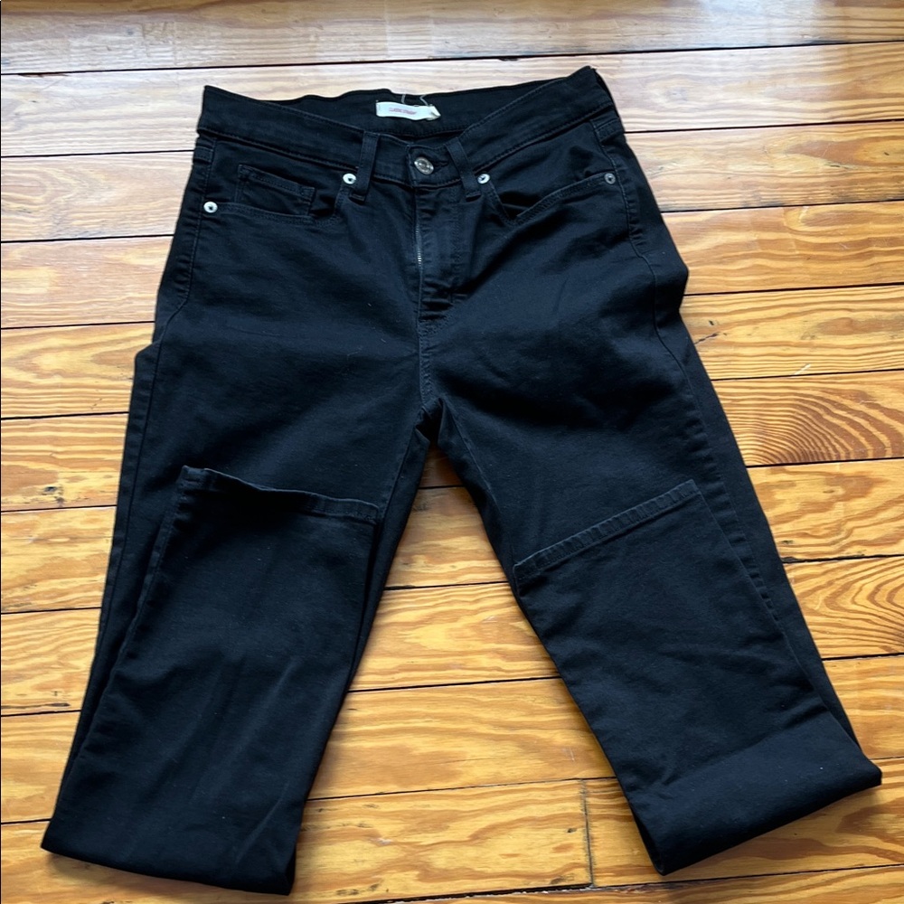 Levis straight leg size 6